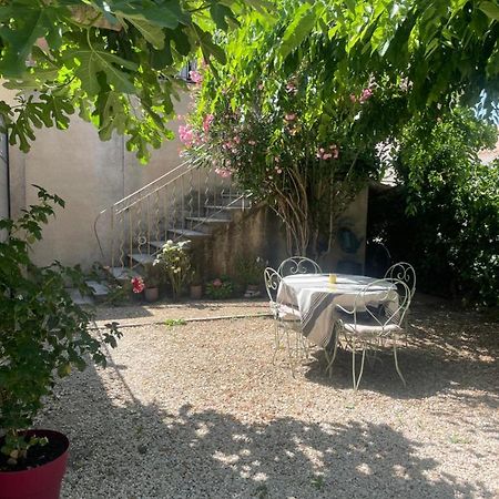 Appartement Avec Jardin En Ville LʼIsle-sur-la-Sorgue المظهر الخارجي الصورة