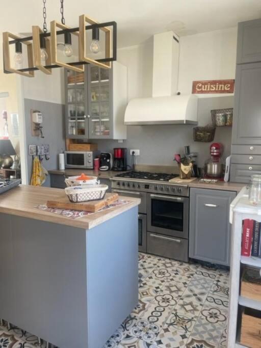 Appartement Avec Jardin En Ville LʼIsle-sur-la-Sorgue المظهر الخارجي الصورة