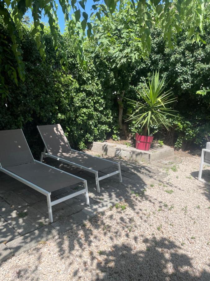 Appartement Avec Jardin En Ville LʼIsle-sur-la-Sorgue المظهر الخارجي الصورة